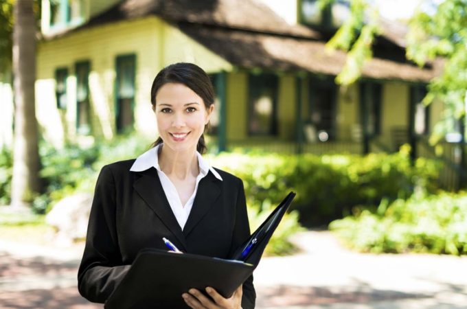 A Few Qualities to Consider to Hire the Best Real Estate Agents