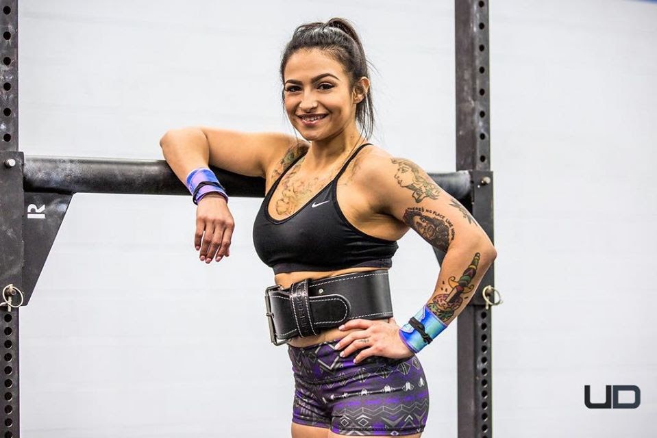 Everything You Need To Know About Women’s Weight Lifting Belts