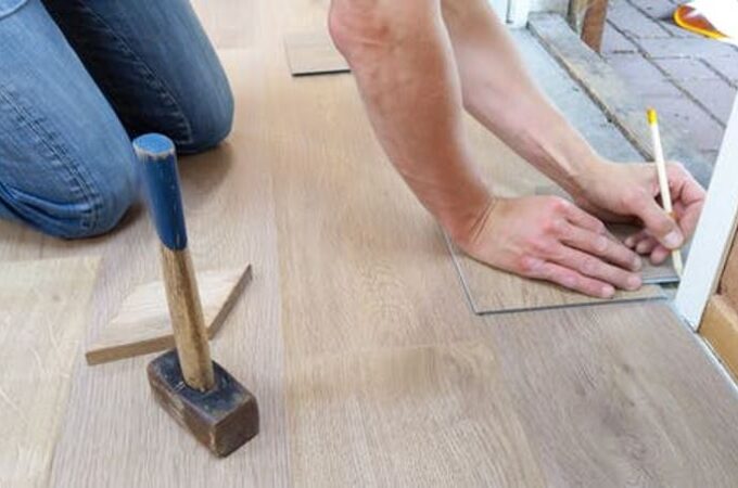 HOW TO CHOOSE FLOORING THAT WON’T DAMAGE YOUR HOME