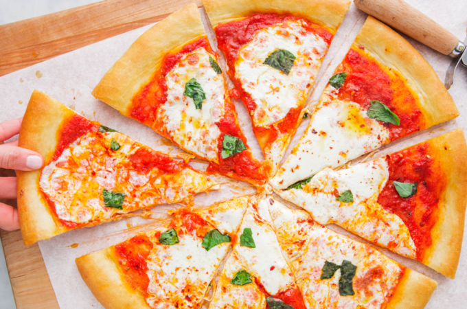 5 Reasons to Order Pizza Delivery Tonight