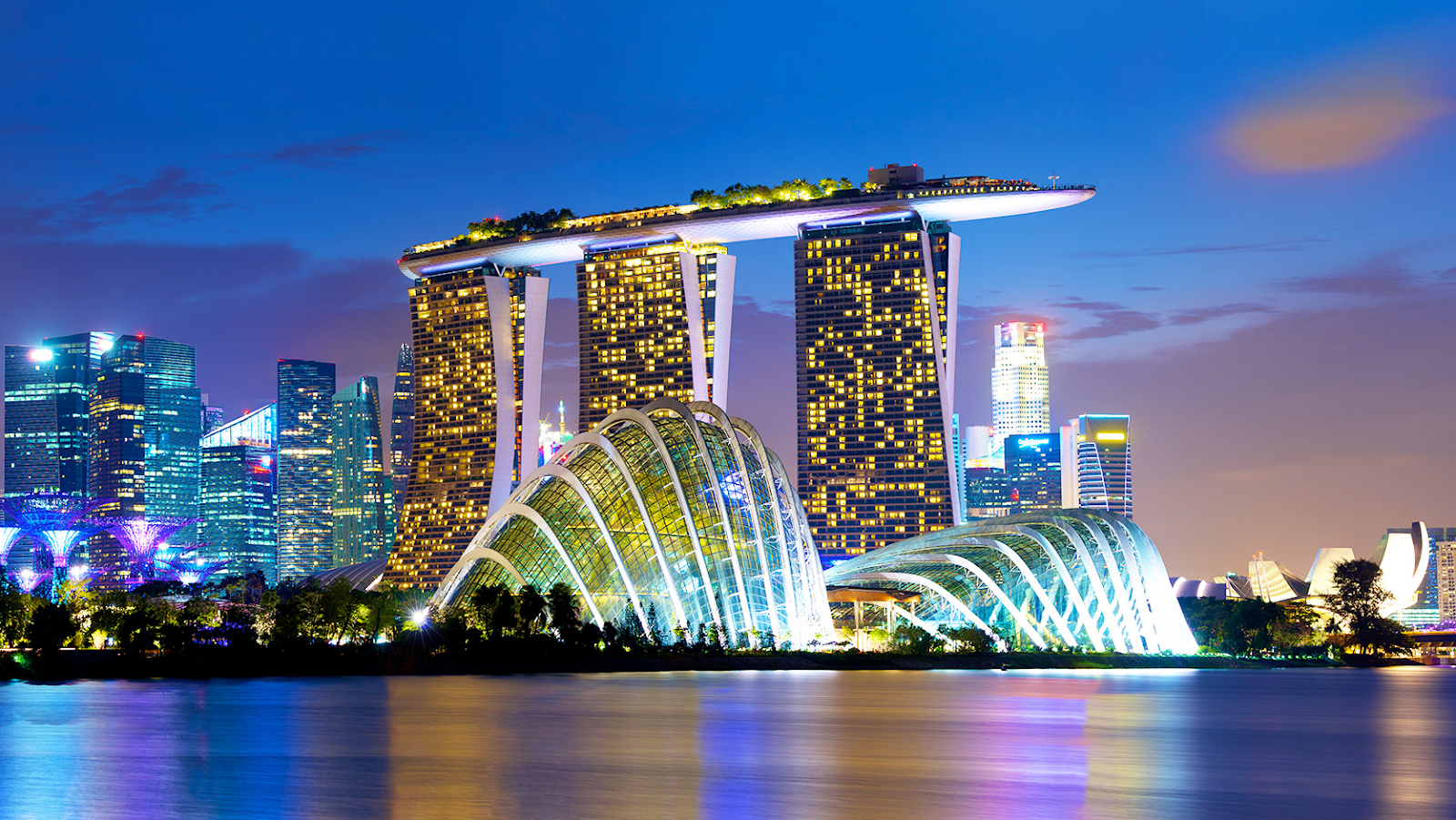 The Spectacular Nightlife in Singapore