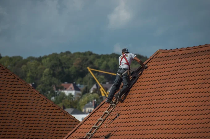 Common Roofing Issues Homeowners Should Know About