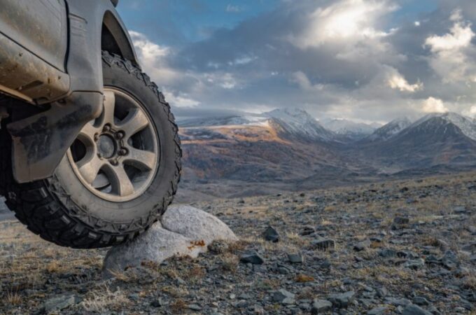 How to Choose the Right Tires for Off-Road Terrain