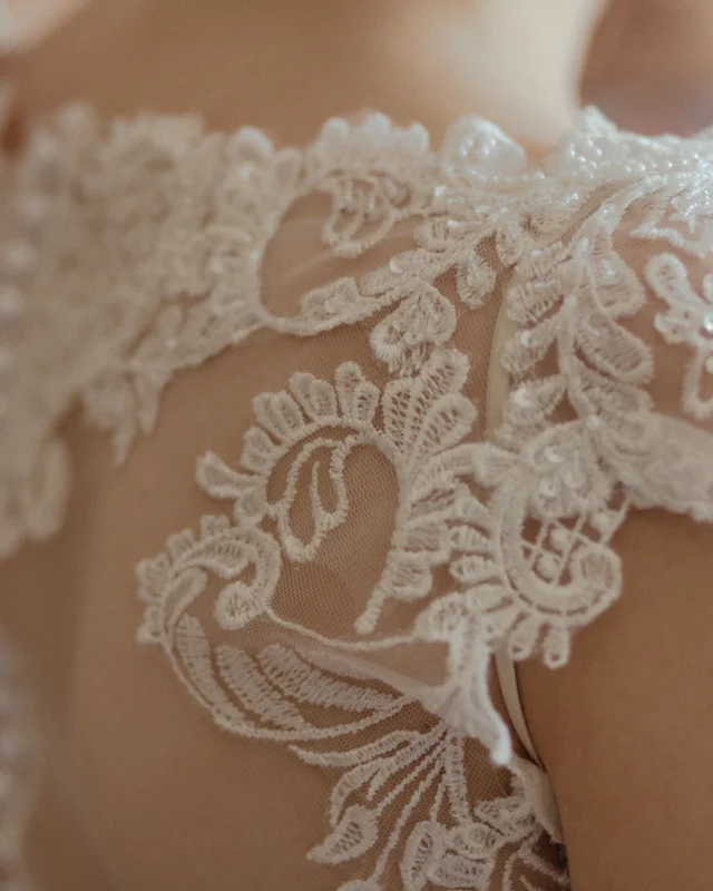 How to Choose a Wedding Dress: A Complete 2026 Guide