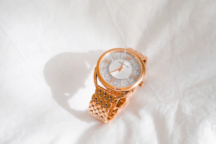 Jewelry for Capricorn Women: Gift Ideas She’ll Truly Love