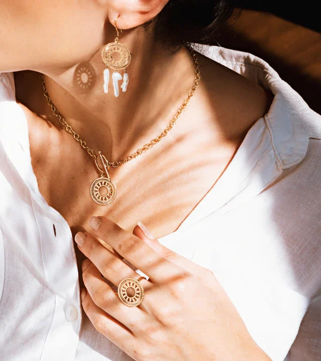 Jewelry for Leo Women: How to Choose the Right Gift