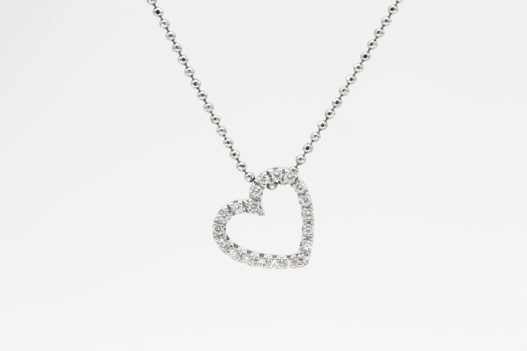 Diamond heart pendant necklace — a meaningful diamond design perfect for self-gifting