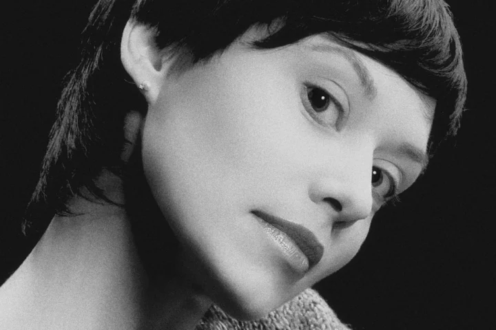 Short Haircuts for Women: How to Choose the Right Cut (2026)