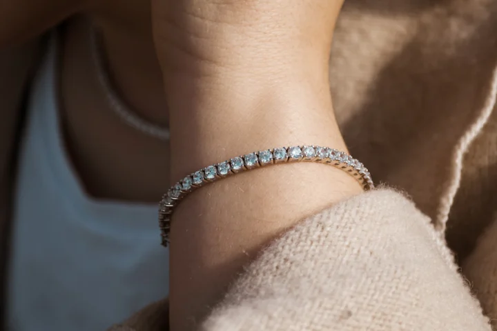 Diamond Tennis Bracelet: Carat, Cost and Fit Explained