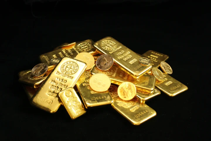 Is Gold Magnetic? What the Magnet Test Really Proves