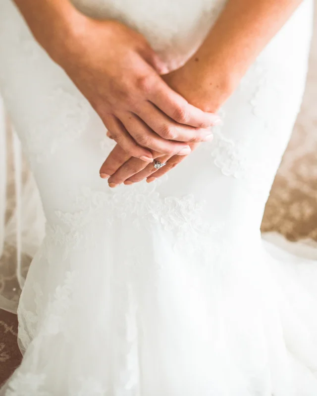 Wedding Jewelry by Neckline: What to Wear With Every Dress