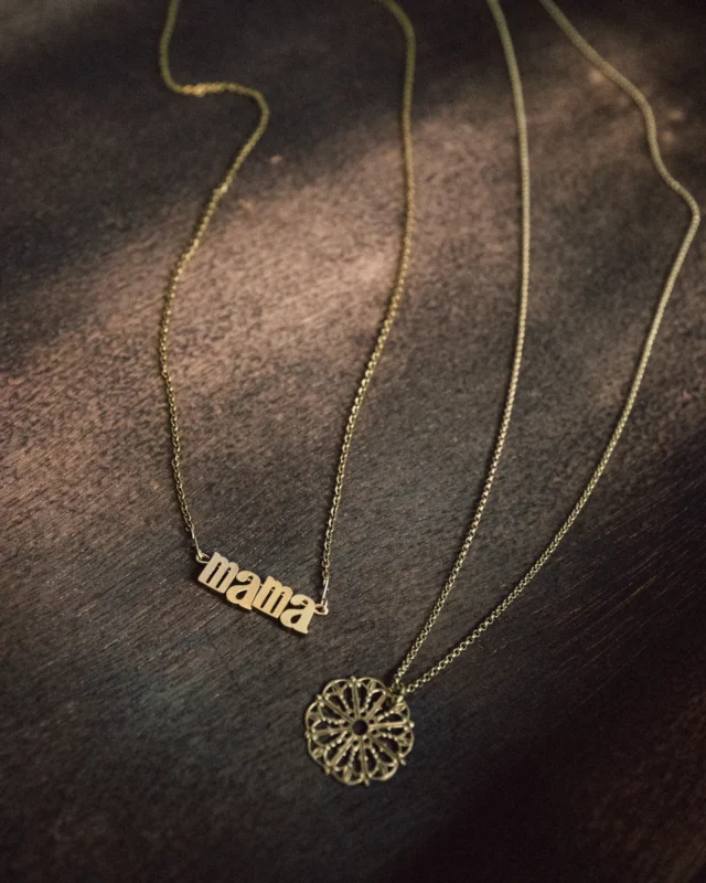 Personalized Jewelry for Mom: Custom Gift Ideas by Style and Budget